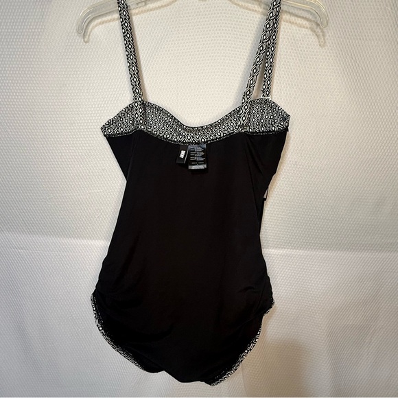 DKNY Monochrome Geometric Swimwear - Picture 9 of 9